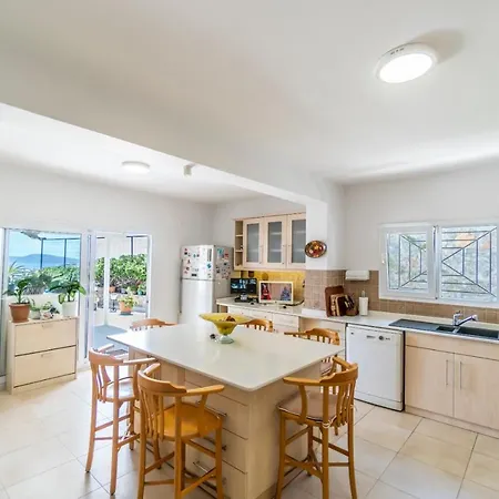 Premium - Amazing Seaviews